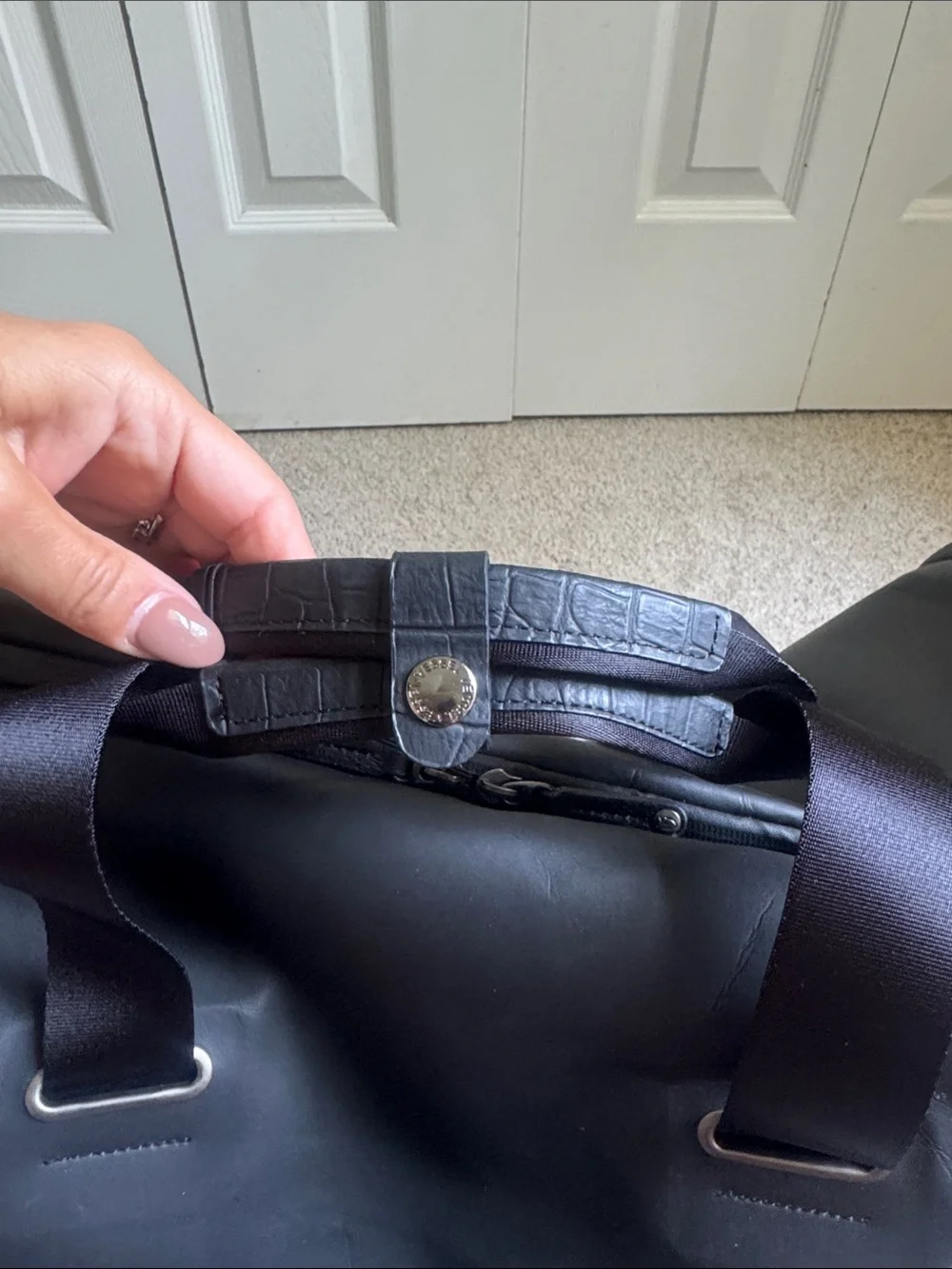 VESSEL signature garnet duffle